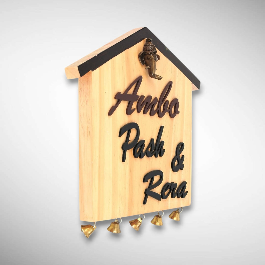 House-shaped wooden Nameplate | Ambo